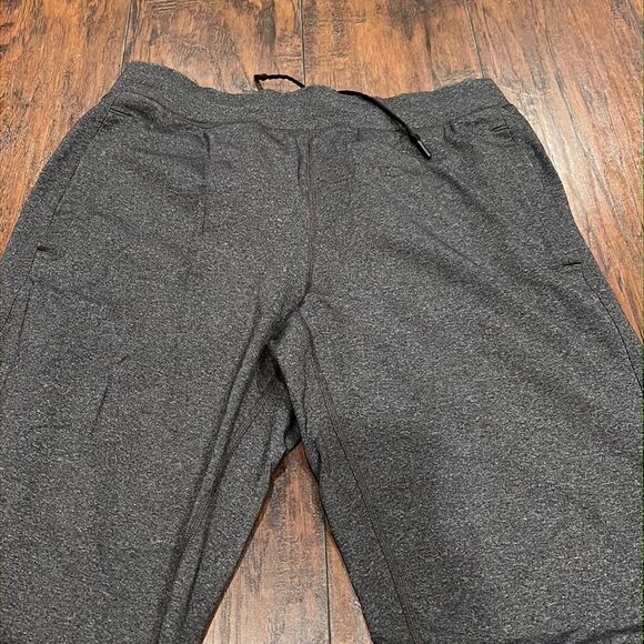 Lululemon Dk Grey Sweat Pants. Great Condition size L - Picture 2 of 12